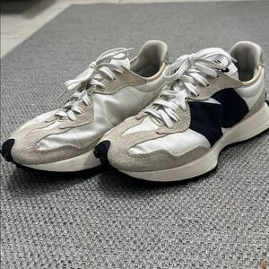 New Balance 327 Sneakers Women’s Size 7.5